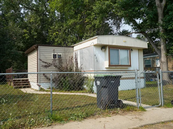 405 E Prairie Ln, Mandan, ND 58554