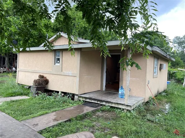 410 E Phillips, Conroe, TX 77301