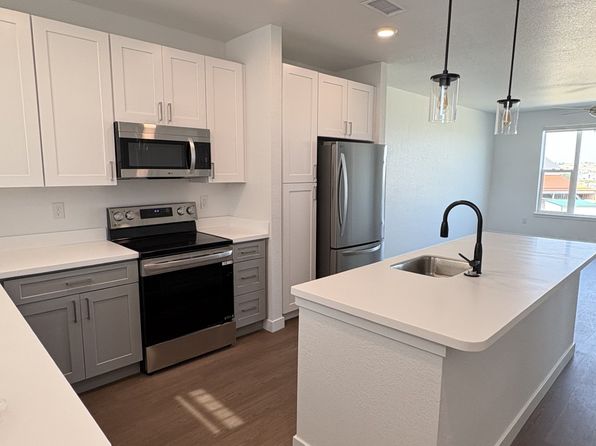 701 S Elizabeth St #2207