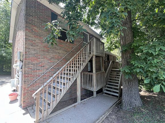 4th image of 470 Martha Ln
