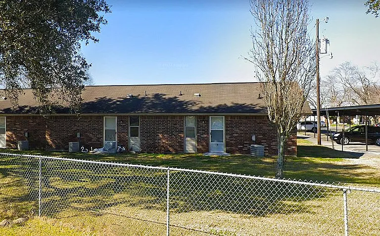 425 Memorial Dr #425 — Photo 8