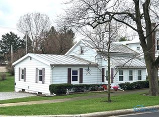 305 S 5th St, Upper Sandusky, OH 43351