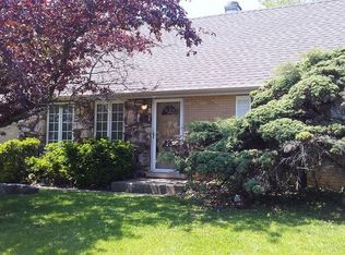 9112 Southfield Dr, Bridgeview, IL 60455