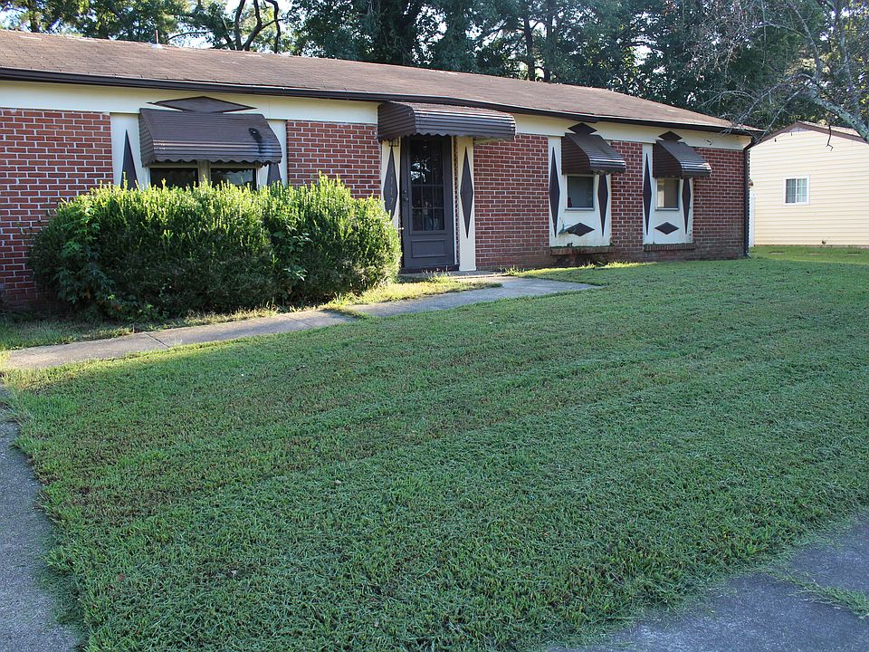 2nd image of 3117 Aaron Dr