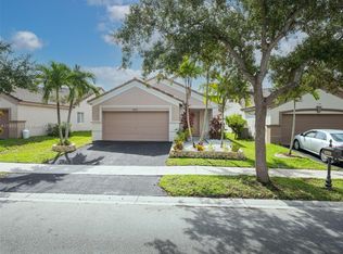 1524 Canary Island Dr, Weston, FL 33327