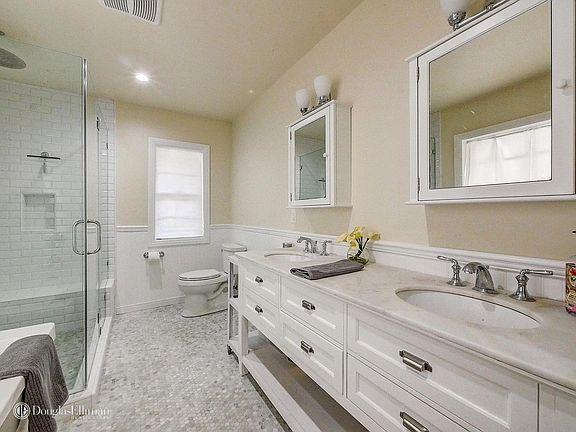 5th image of 453 N Canyon Blvd