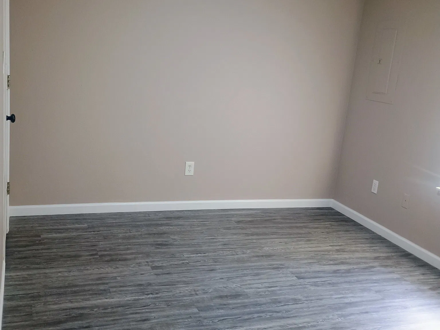3 bed, 1350 sqft, $1,350 — Photo 4