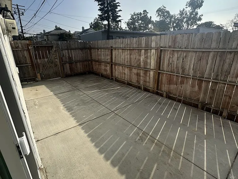 130 Surfside Dr — Photo 6