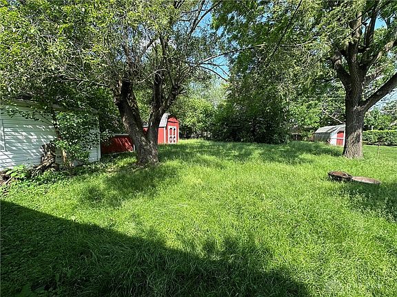 2nd image of 1856 Bordeaux Dr