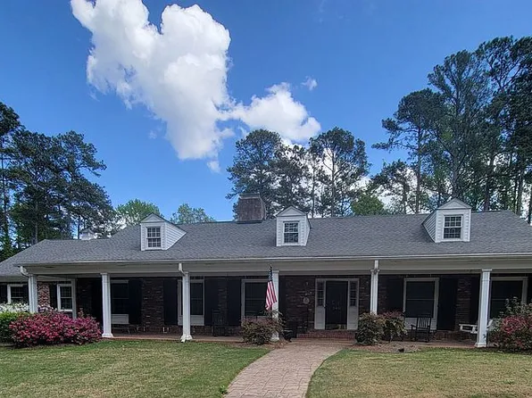 140 Rutledge Rd, Greenwood, SC 29649