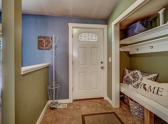 2nd image of 1715 Firgrove Pl NW