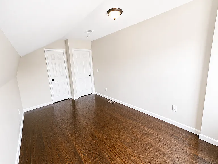 163-165 Lehigh Ave #3 — Photo 12