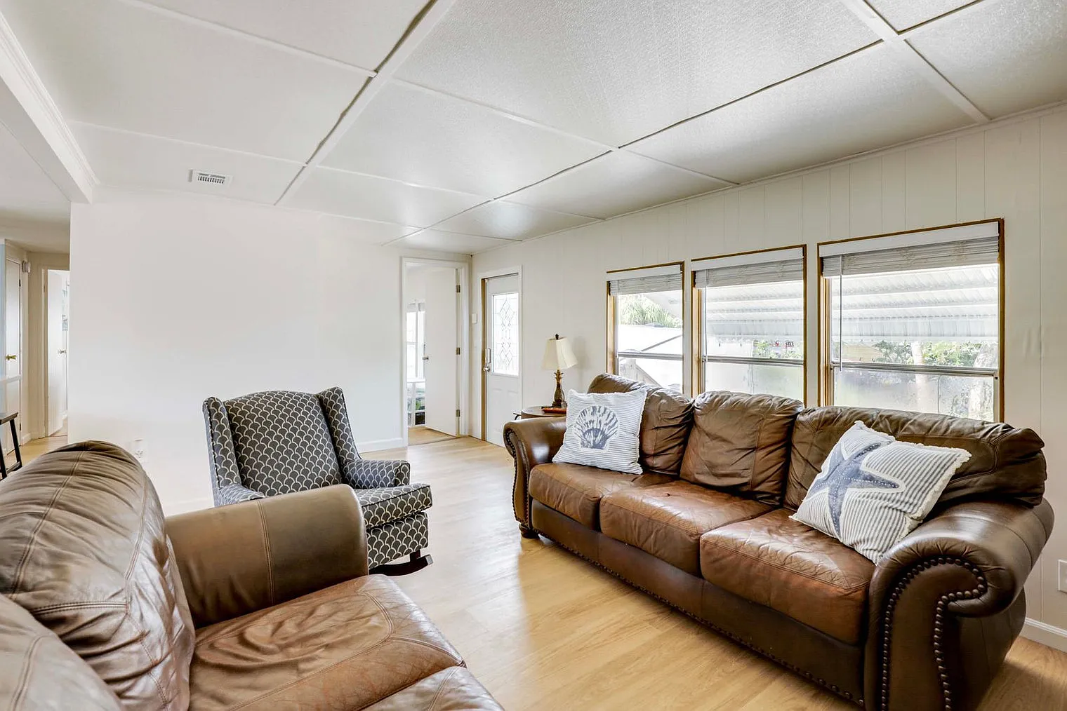 4 bed, 2.0 bath, 1496 sqft, $10,031 — Photo 4
