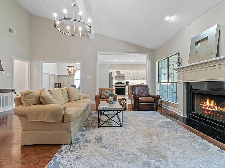 13717 Napoleon Rd — Photo 6