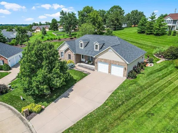 2613 Cardinal Crest Ct, Washington, MO 63090