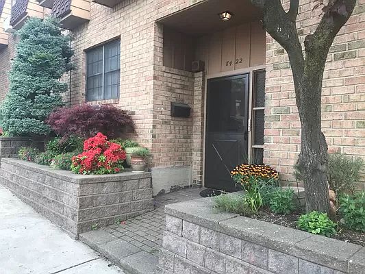 3rd image of 84-22 98th St #30