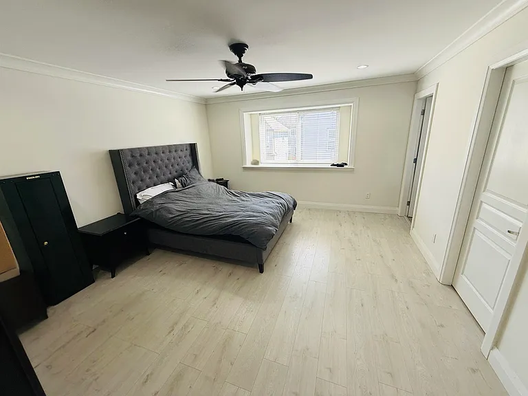 7111 194b St #MAIN FLOOR — Photo 5