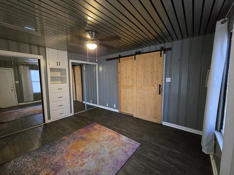 1614 W Hollywood Ave — Photo 22