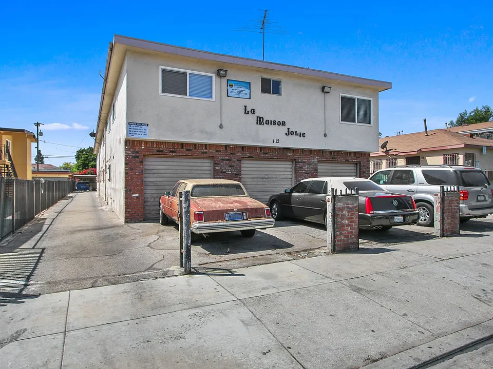 1112 W 94th St