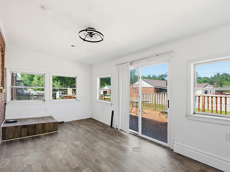 1330 S New Florissant Rd — Photo 17