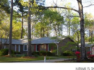 11 Cherokee Dr, Havelock, NC 28532