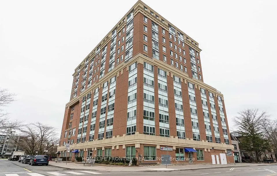 15 Maplewood Ave #709