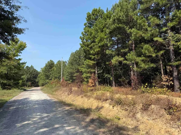 282 Fabre Pl, Bonnerdale, AR 71933
