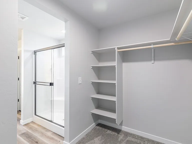 2640 N Silver Wolf Ave — Photo 33