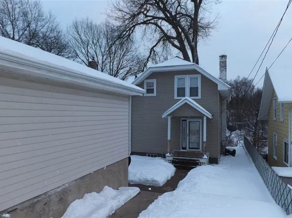 2419 12th Ave, Moline, IL 61265