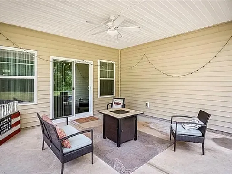 490 Twin View Dr — Photo 18