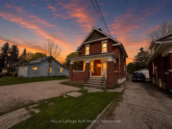 605 7th Ave, Hanover, ON N4N 2J9