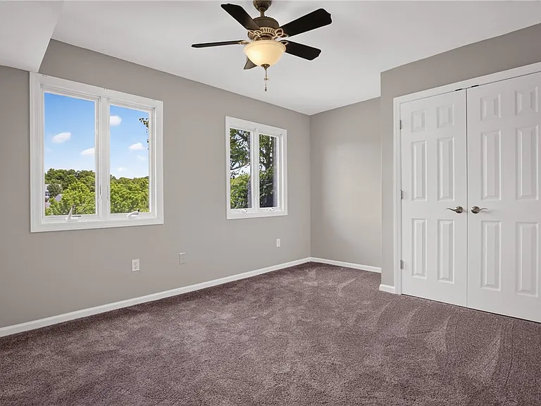 9704 Sundance Dr — Photo 31