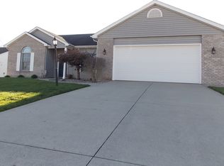 8922 Crosier Ln, Fort Wayne, IN