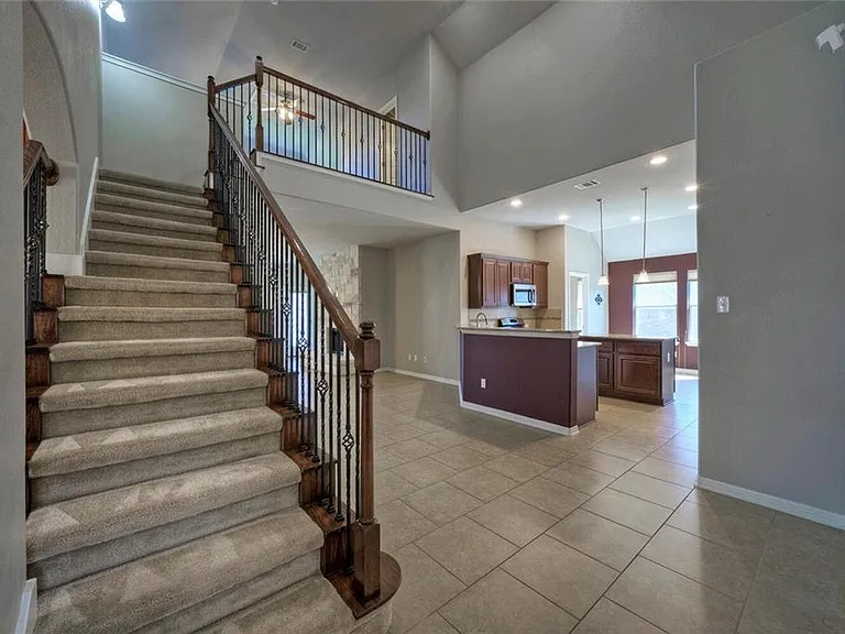18413 SW Falcon Pointe Blvd — Photo 3