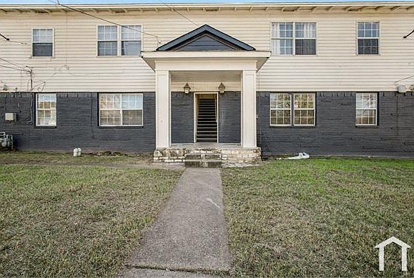 1st image of 2216 Riverview Dr APT A