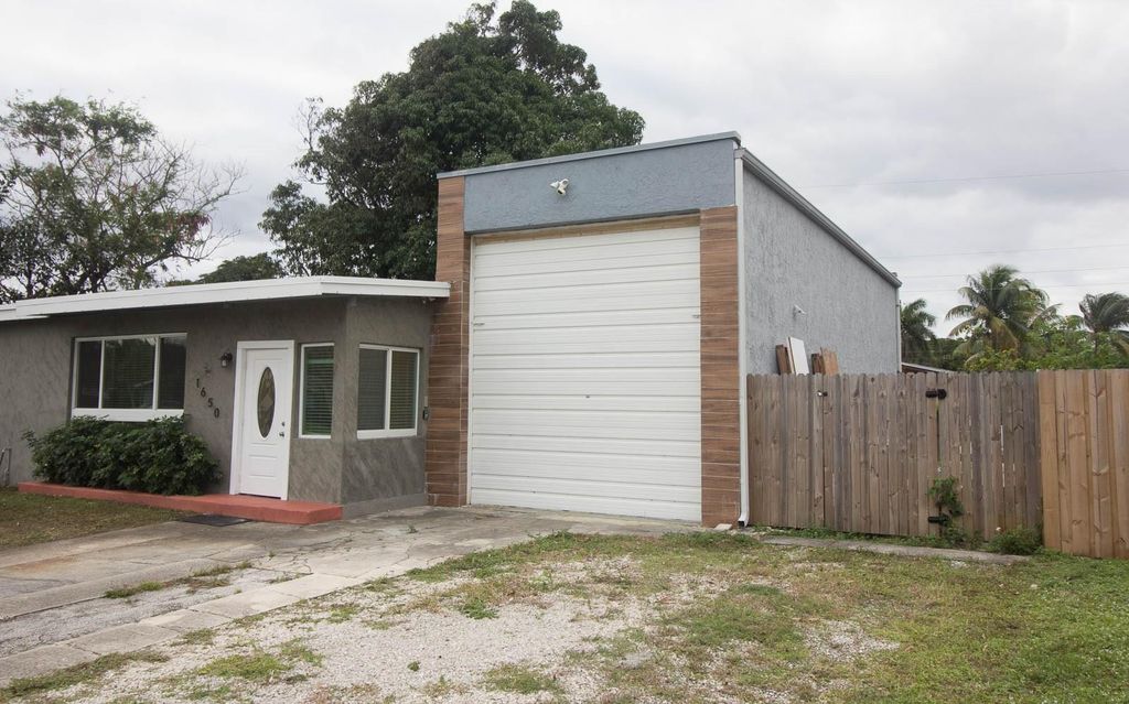 1650 NE 44th St, photo 4