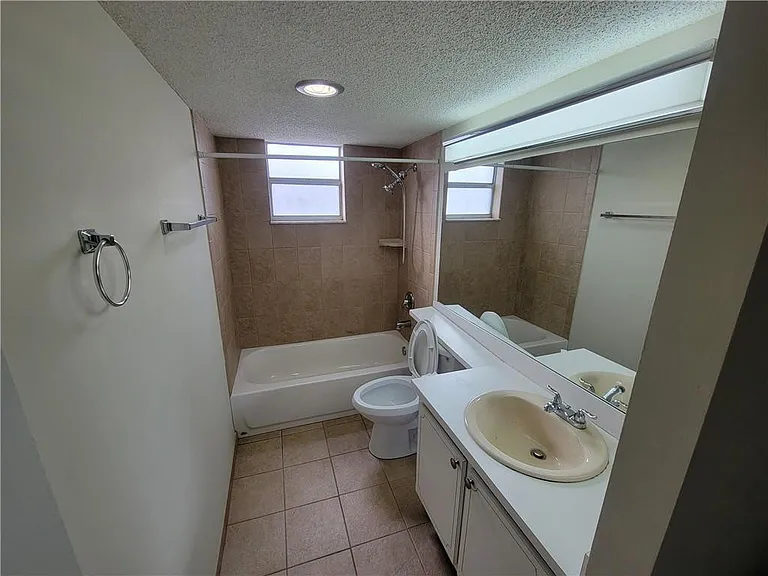 404 NW 68th Ave #316 — Photo 5