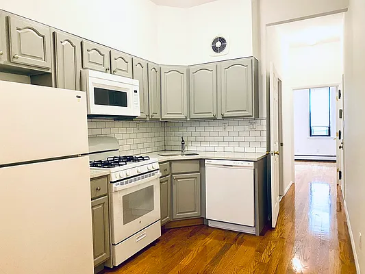 Rented by Terra Magia Inc | media 7