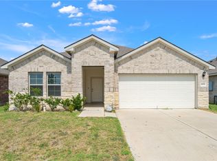8018 Front 9 Ln, Navasota, TX 77868