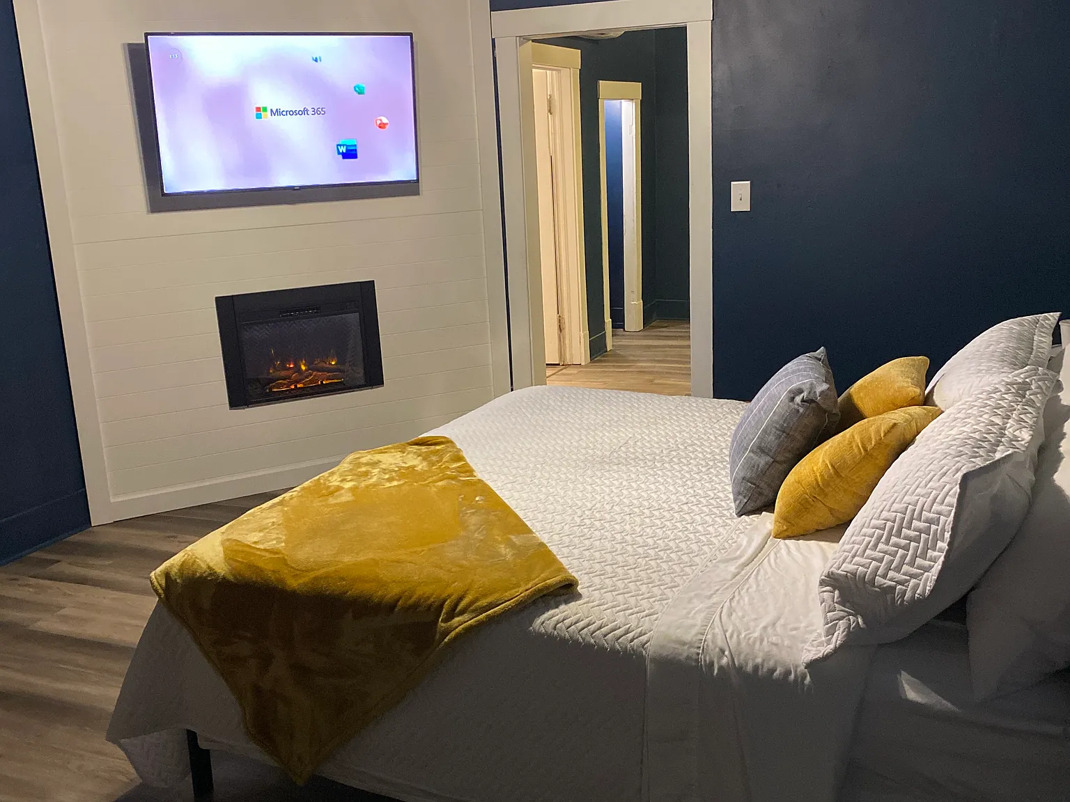 1 bed, 800 sqft, $1,600 — Photo 3