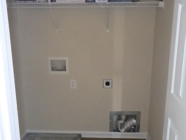 381 Woodson Dr — Photo 15