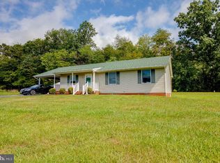 100 Dun Glory Dr, Rochelle, VA 22738