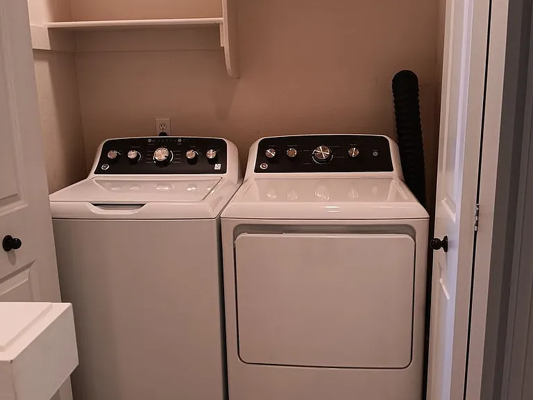 1296 Westbrook Dr NW — Photo 16