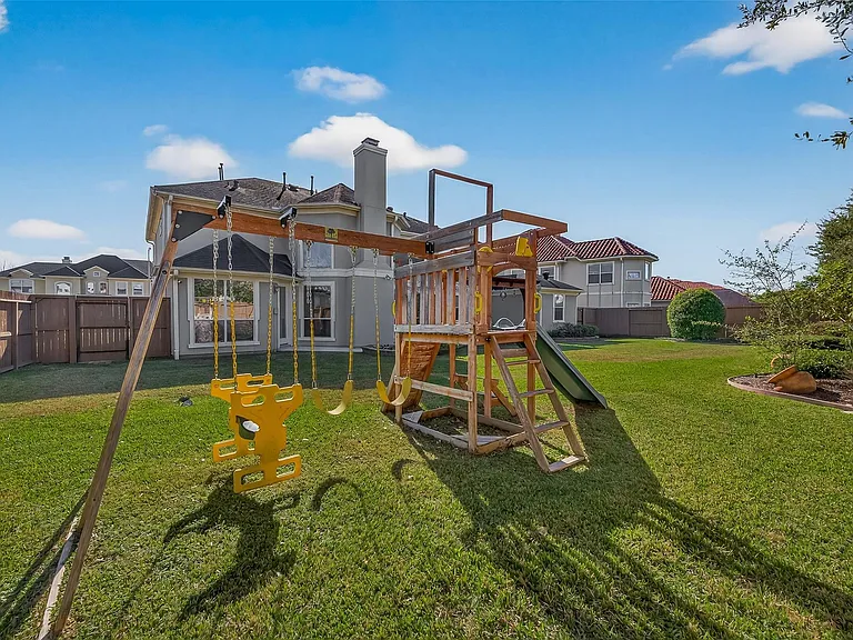 2210 Bywater Dr — Photo 41