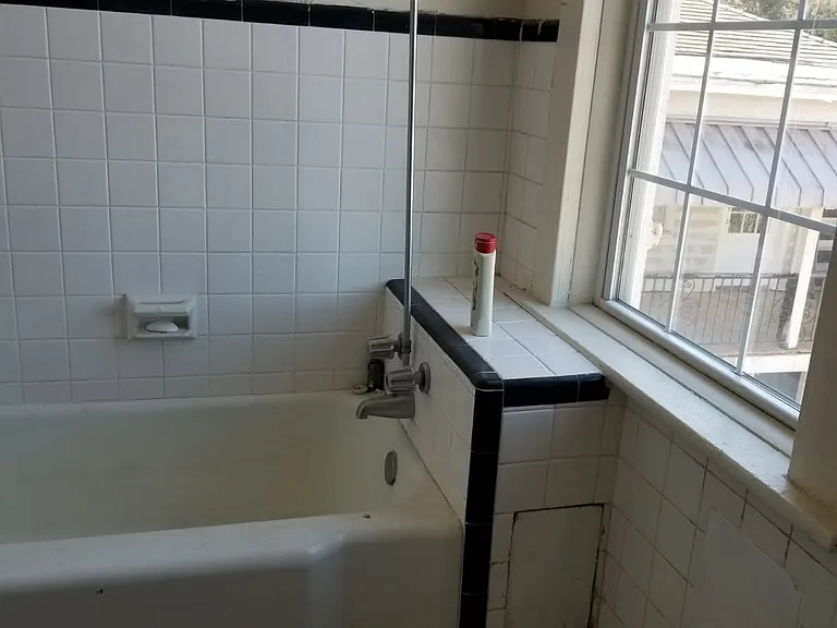 1219 E Henry St #1219B — Photo 23