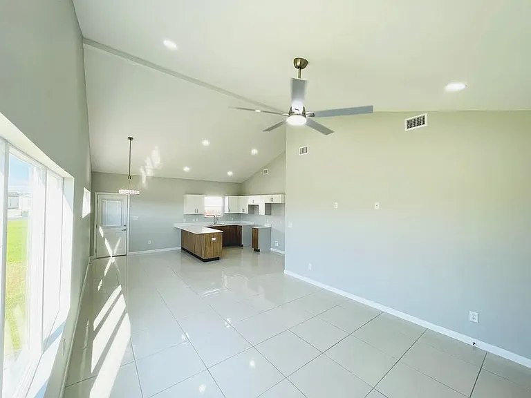 2612 Brownjay Rd #1 — Photo 2