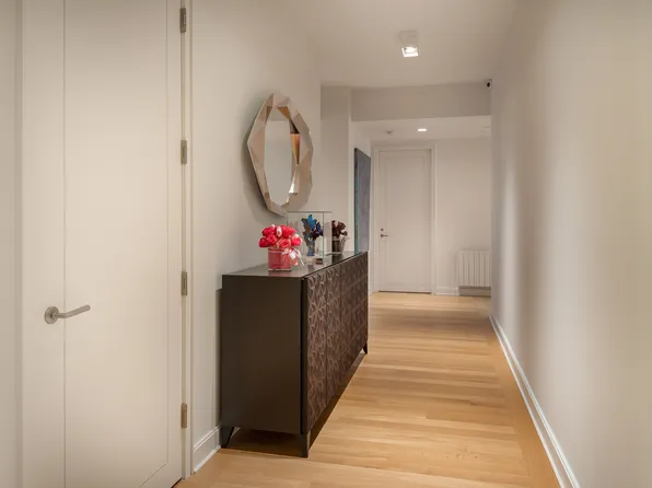 1289 Lexington Avenue image 3 of 36