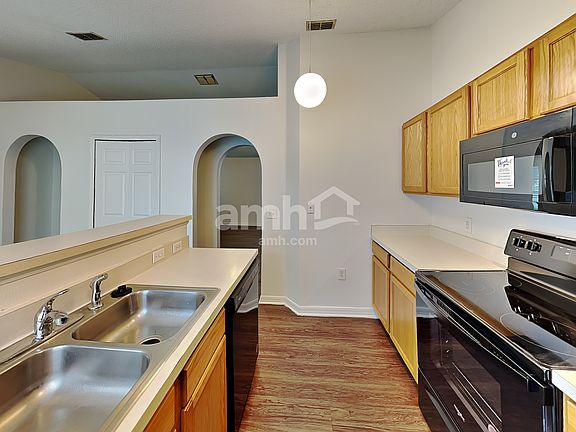 3rd image of 6544 Gentle Oaks Dr S