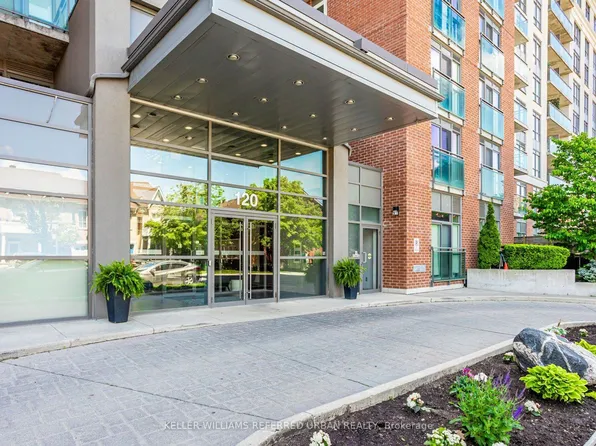 120 Dallimore Cir #614, Toronto, ON M3C 4J1