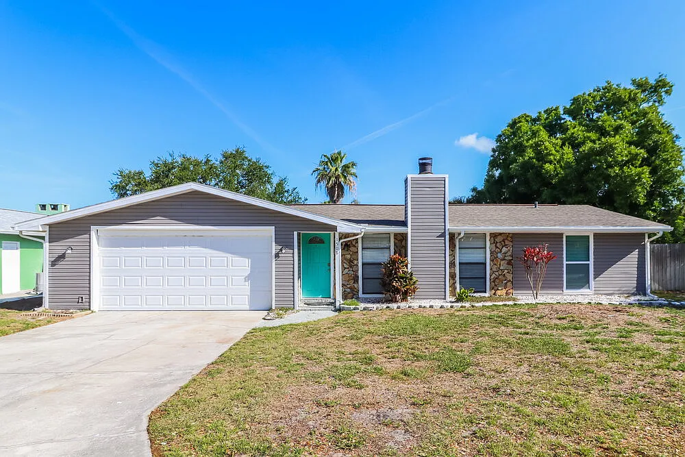 3 bed, 2.0 bath, 1550 sqft, $4,510 — Photo 1